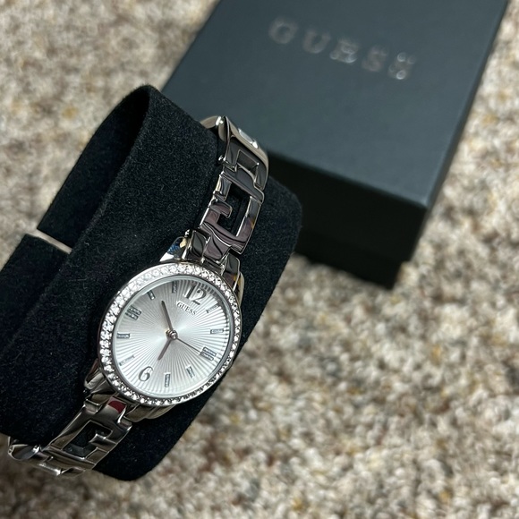 Guess watch for women - Picture 3 of 4